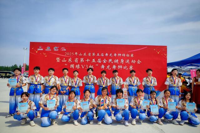 选手们在比赛中展现出顶尖水平和精湛技艺