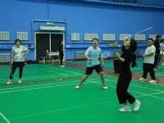 横滨马科基比赛：斯梅杰尔斩获胜利，奏响胜利之歌