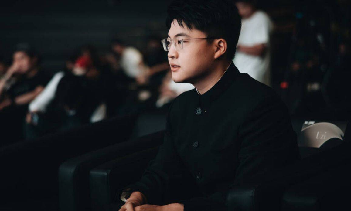 GEN险胜TL,Uzi开启传奇时刻鏖战多局四强赛,锁定晋级资格 GEN险胜TL,Uzi开启传奇时刻鏖战多局四强赛,锁定晋级资格
