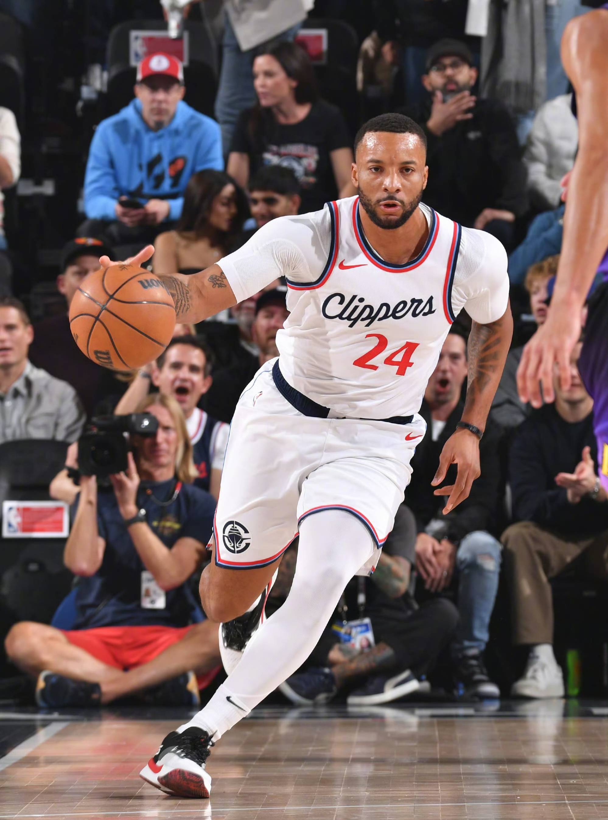 快船客场击败森林狼,乔治砍下30分 快船客场击败森林狼,乔治砍下30分