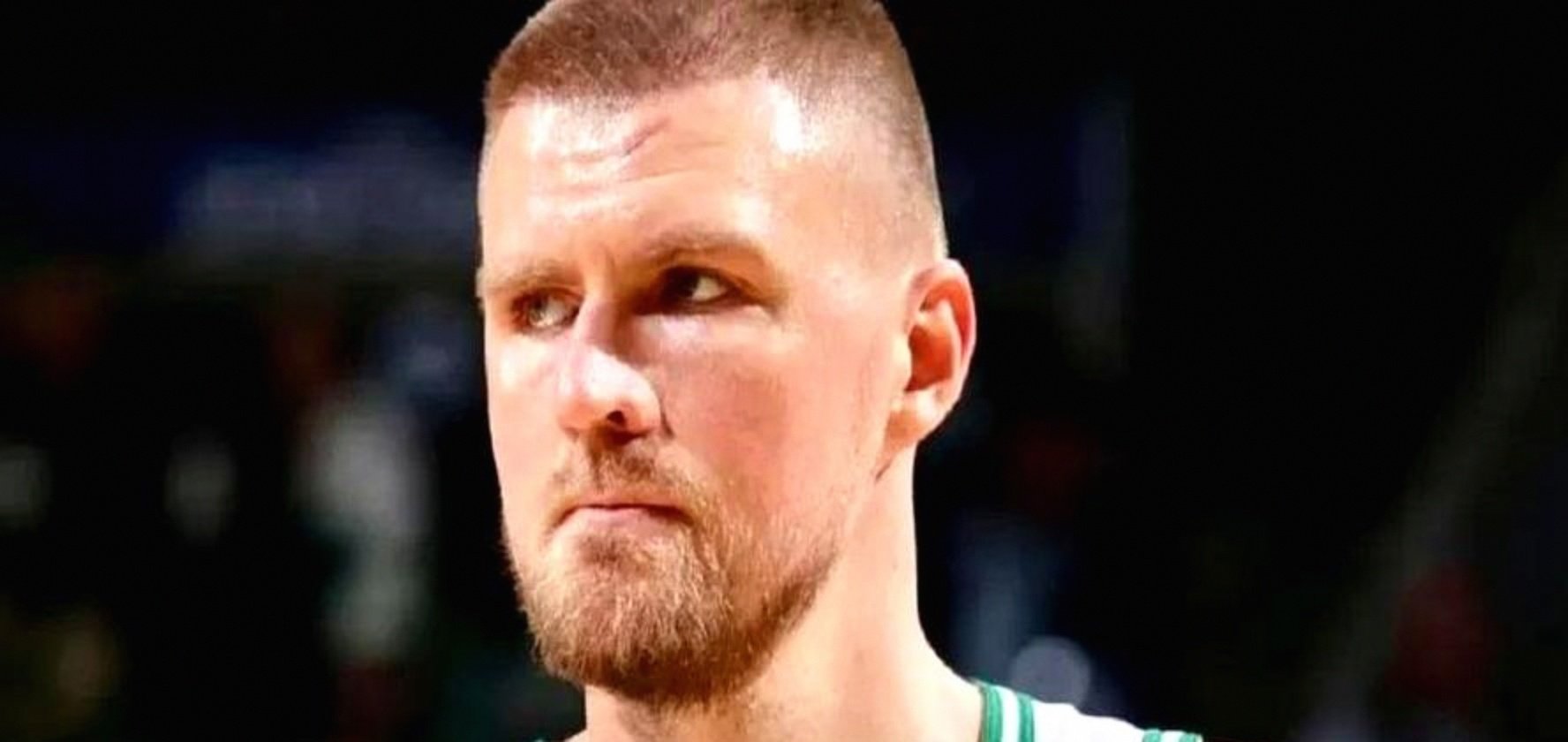 老鹰队签下自由球员,加强内线实力 老鹰队签下自由球员,加强内线实力