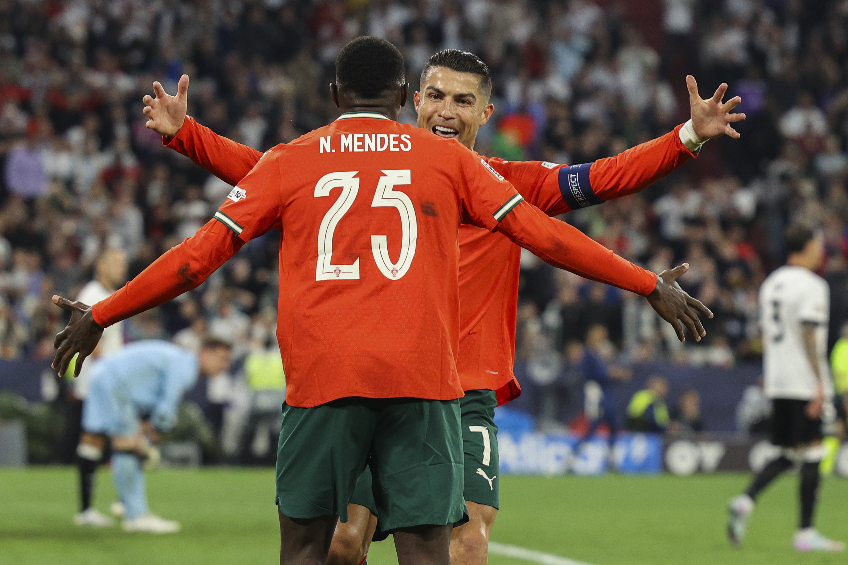 欧国联比赛掀起欧洲足球狂潮，吸引全球目光的简单介绍