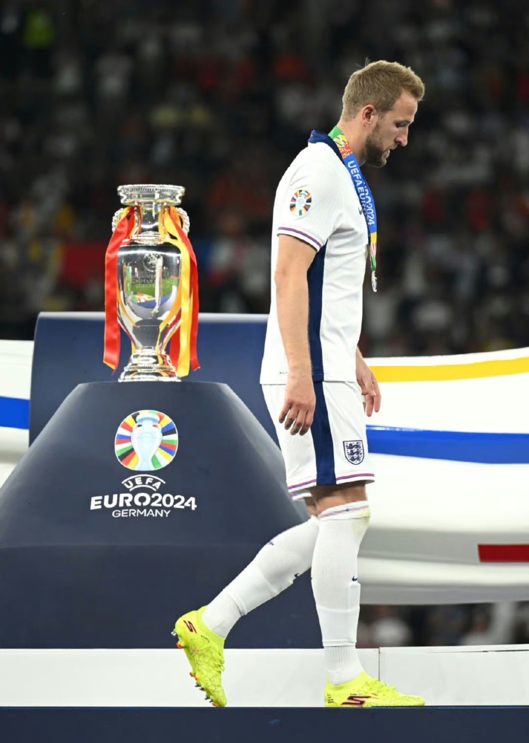 瑞士逆转国际米兰，哈里·凯恩打破历史纪录