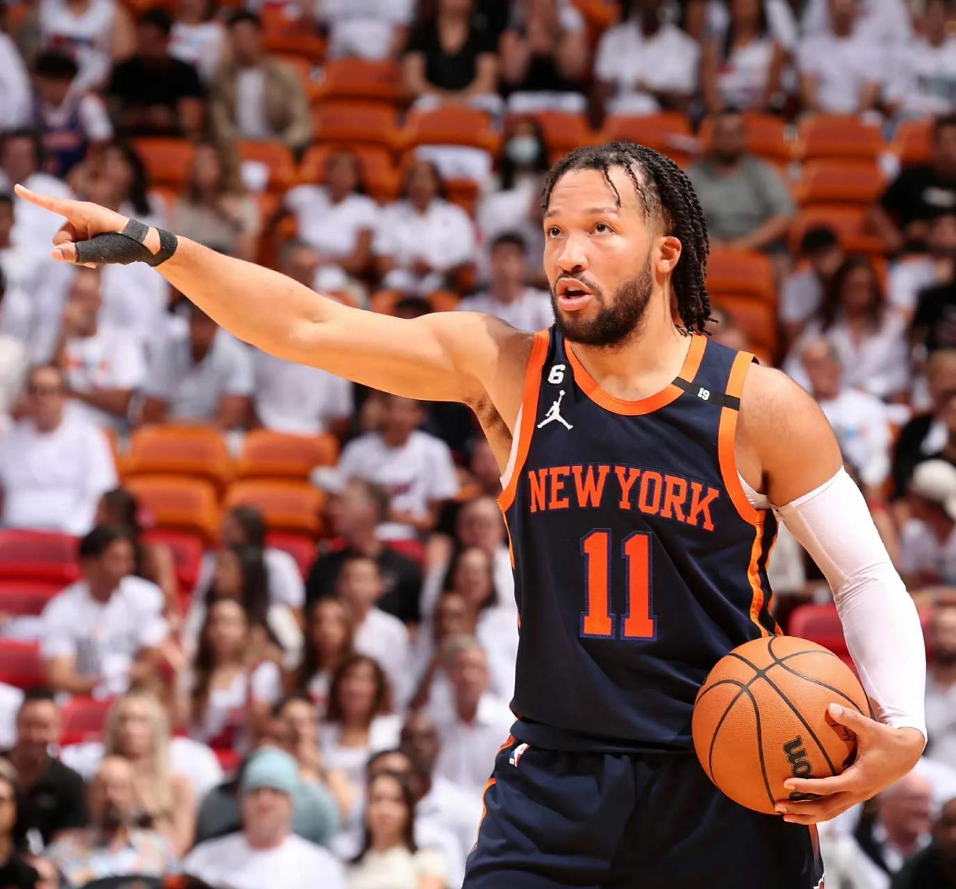 上海队力克热火，布伦森统治全场的简单介绍