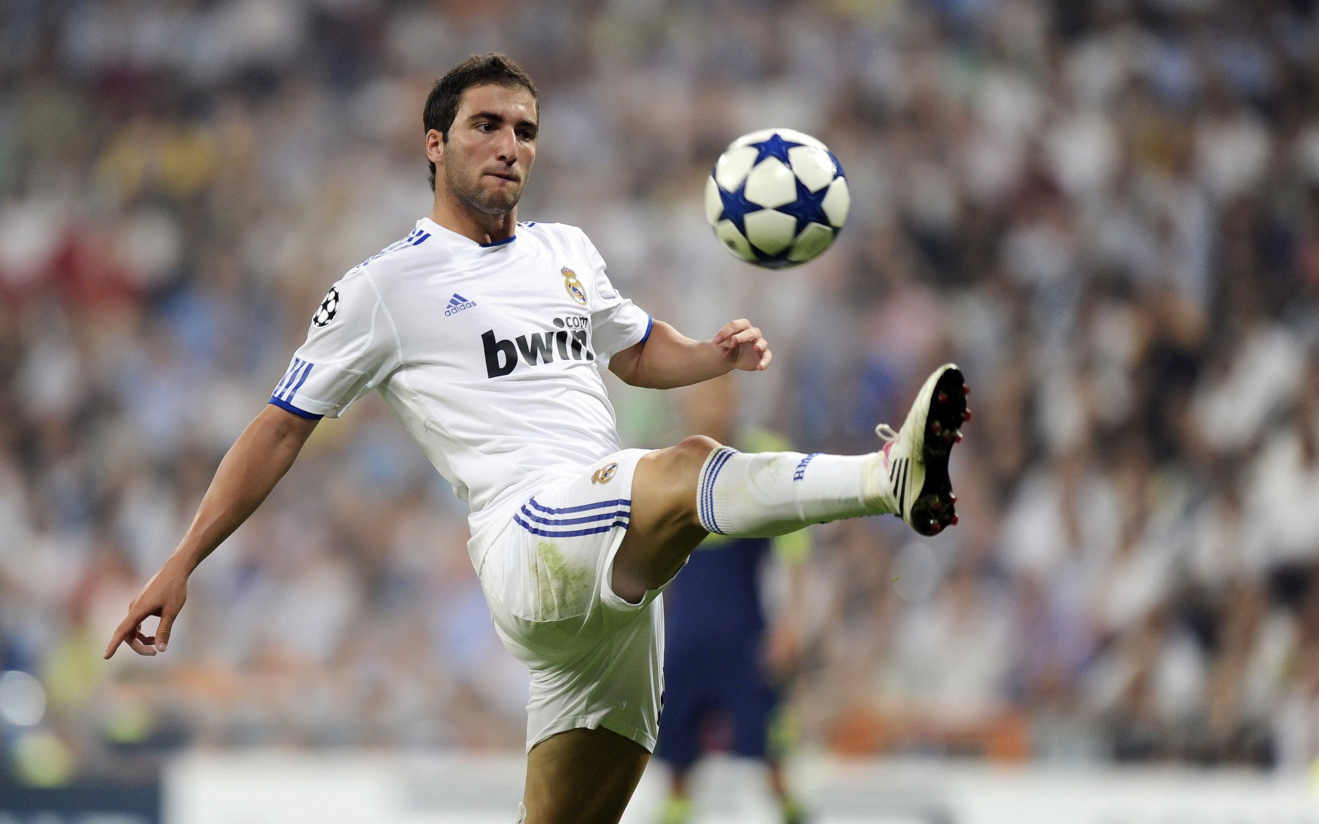 欧冠决赛哨响时，我想起老鹰淘汰赛过关深圳队的那个夜晚