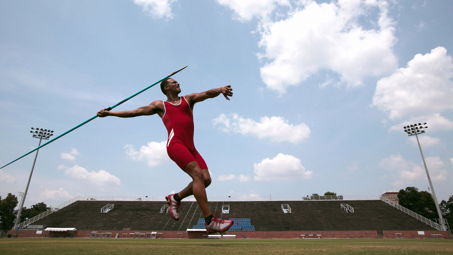开云体育在线-惊魂夜！法国双星陨落，波兰绝地翻盘；张本智和火力全开，剑指巅峰